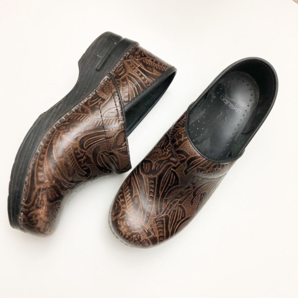 Dansko Brown Classic Carved Design Clog Mules 39